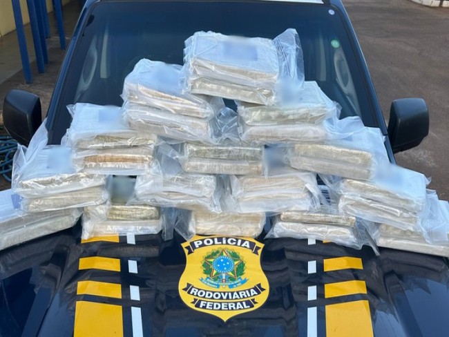 PRF em Rondônia apreende quase 33 kg de maconha em ônibus — Polícia Rodoviária Federal