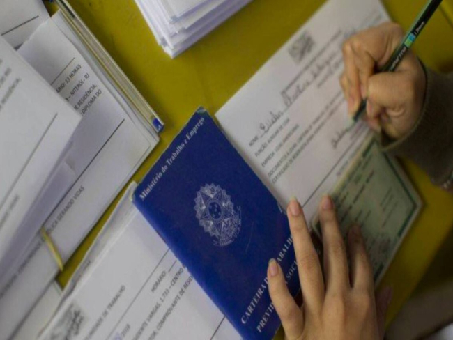 Empresa é multada em R$ 100 mil por pedir antecedentes criminais
