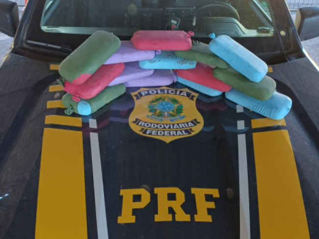 PRF em Rondônia apreende aproximadamente 16 kg de cocaína em carro batido — Polícia Rodoviária Federal