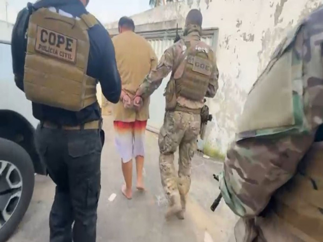 Polícia Civil prende três suspeitos por assassinato de ex jogador