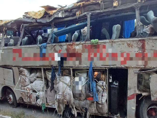 Acidente com ônibus deixa 17 mortos na BR 423, em Pernambuco