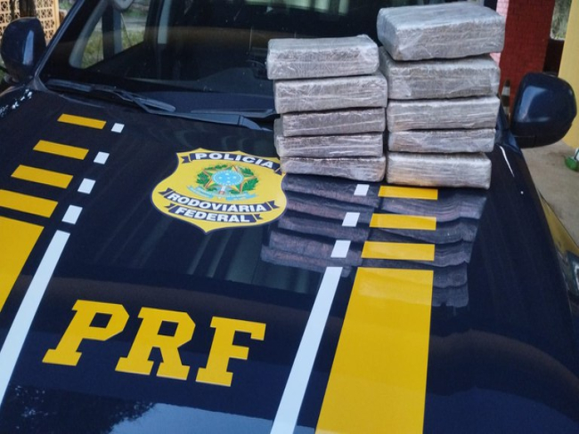PRF em Rondônia prende mulher por tráfico de drogas em Porto Velho — Polícia Rodoviária Federal