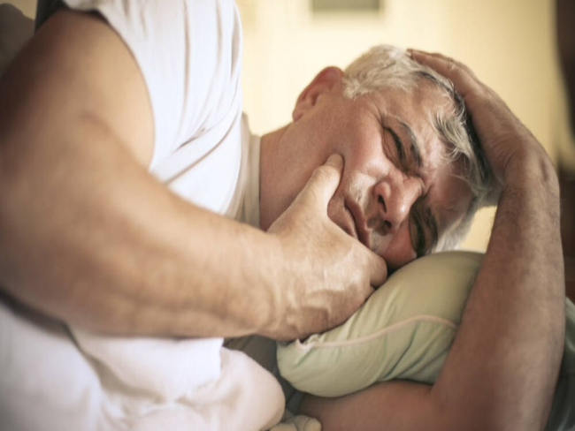 Ansiedade e vida agitada: o impacto silencioso em dentes e boca