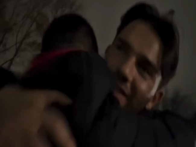 Após reencontro, jovem volta a sair com pai sumido há 21 anos