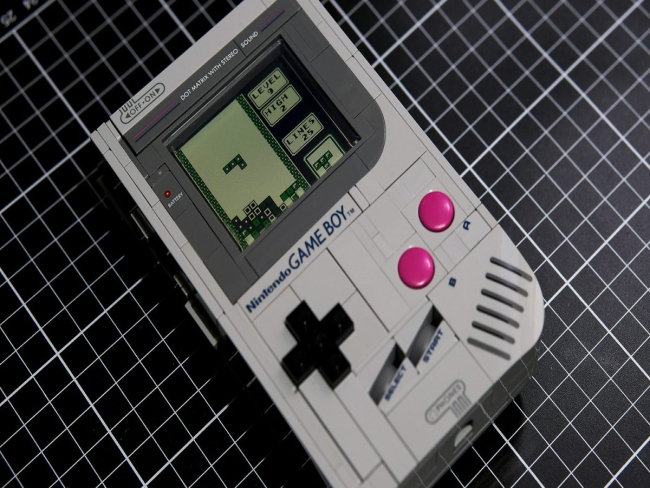 Game Boy feito de Lego roda jogos originais da Nintendo