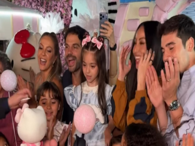 Sabrina Sato e Duda Nagle celebram aniversário de 8 anos de Zoe