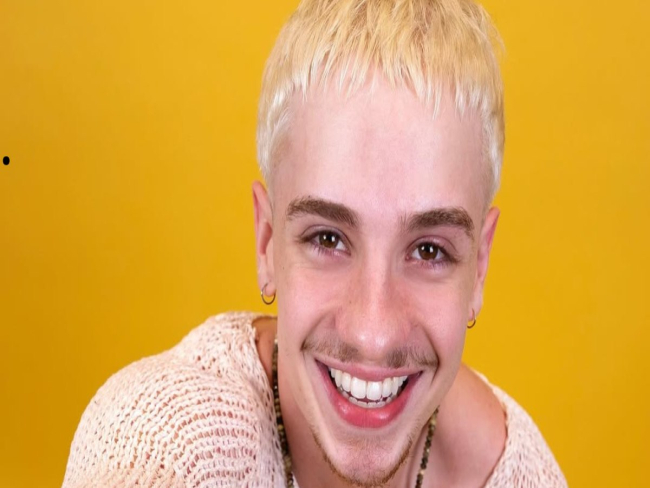 Homens devem urinar sentado? Especialista explica