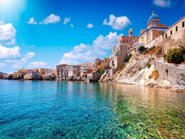 Ilha na Grécia custeia estadia de quem cuida dos gatos da cidade