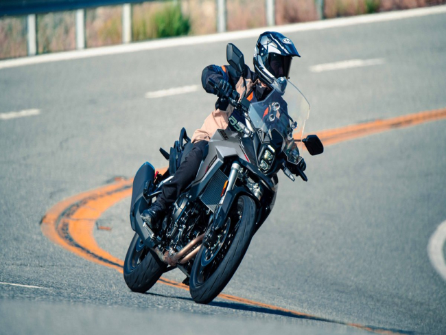 Suzuki V Strom 800 recebe atualização visual e mantém o preço