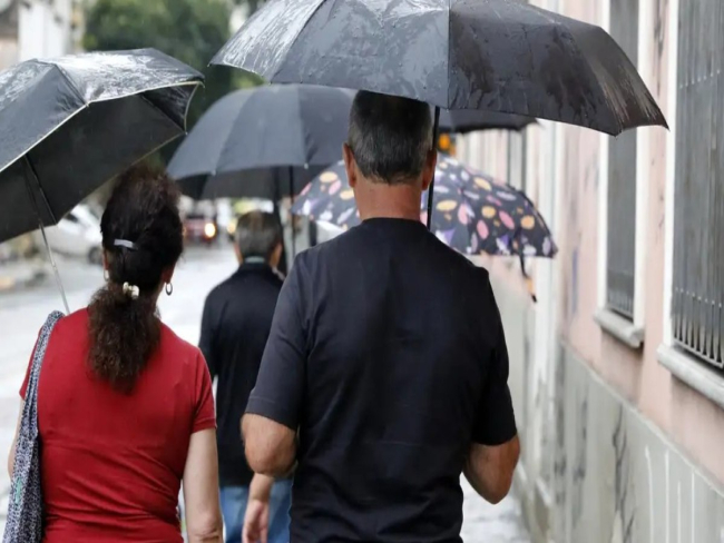 Brasil tem alerta de chuva forte e risco de temporal nesta quarta