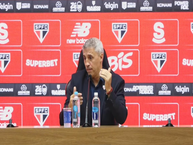 Crespo vê São Paulo em evolução e celebra controle no clássico