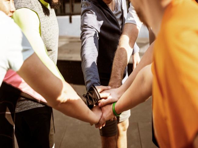Estudo diz que homens fazem menos trabalhos voluntários