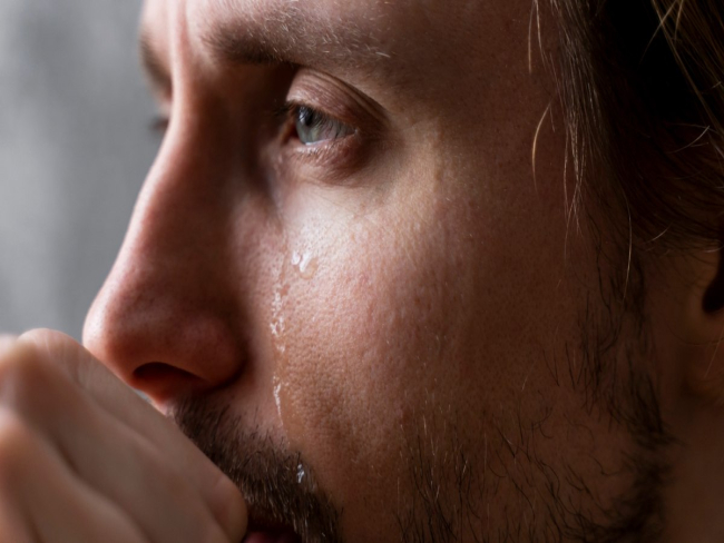 Homens choram mais por esporte, segundo estudo