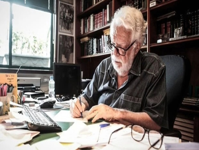 Professor faz tese de mestrado sobre Manoel Carlos