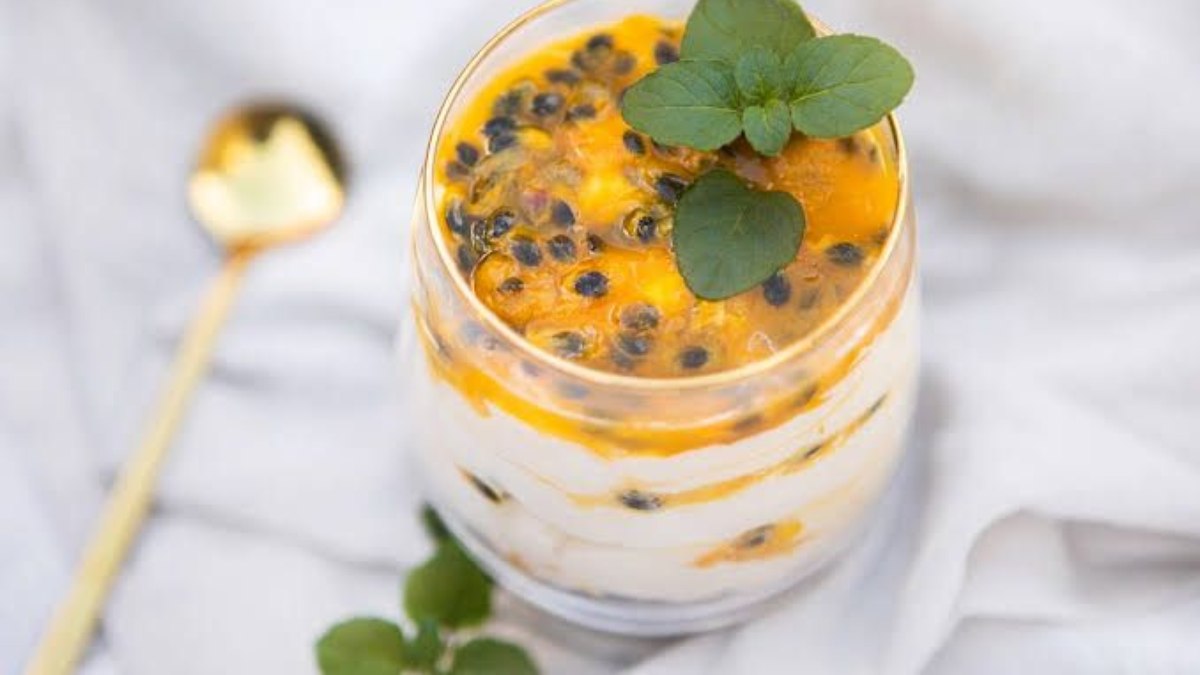 Carol Borba ensina receita de Mousse de Maracujá Proteico