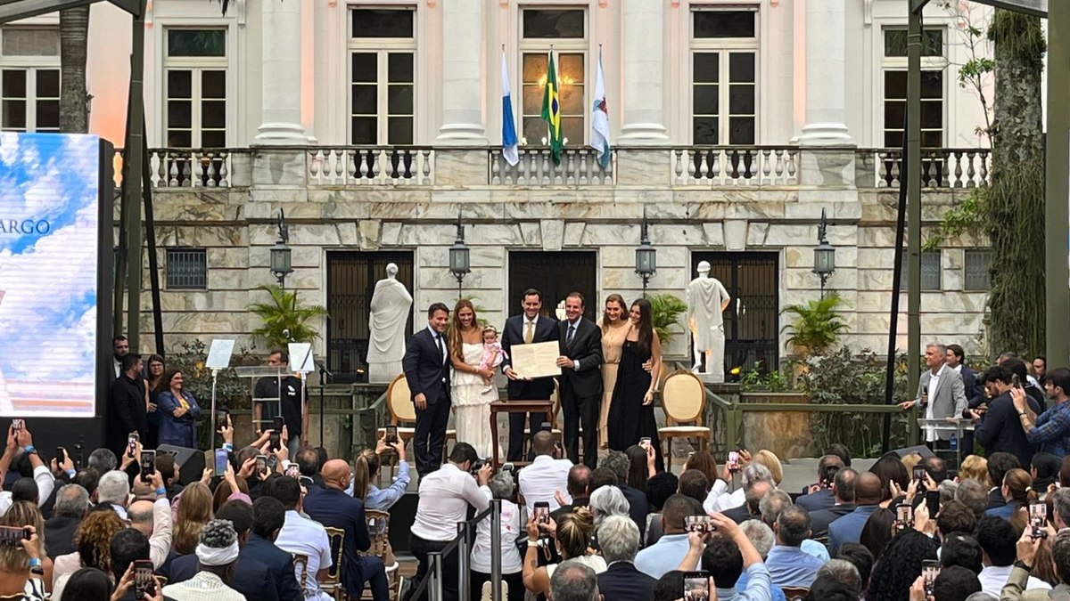 Cavaliere assume a Prefeitura do Rio após saída de Paes