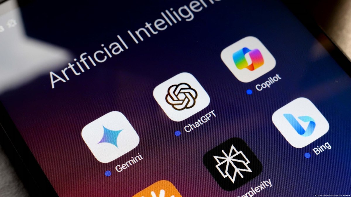 Chatbots já influenciam eleitores e desafiam regulação no Brasil