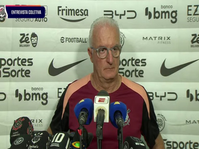 Dorival reclama de possível saída de joia e diretor rebate