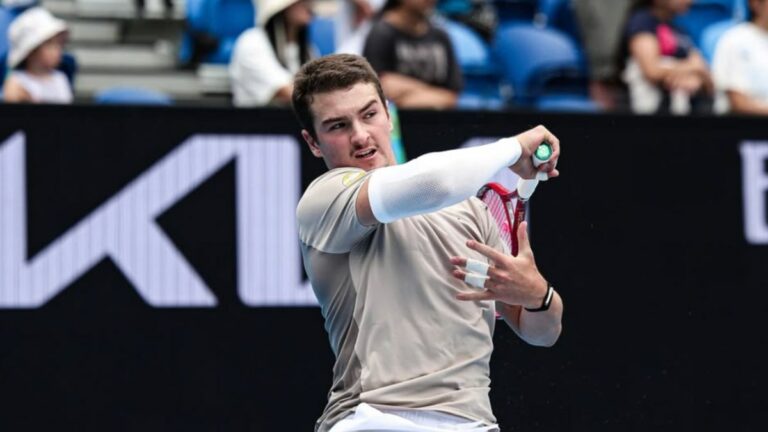João Fonseca vence em estreia e enfrentará pedreira no Miami Open
