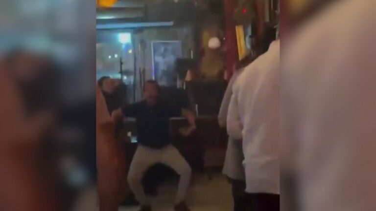 Vídeo: pai de argentina ré por racismo é flagrado imitando macaco