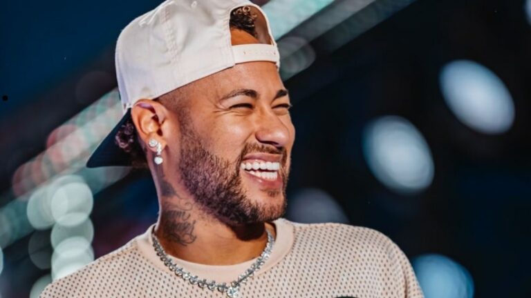 Lesão de Neymar preocupa preparação da Seleção