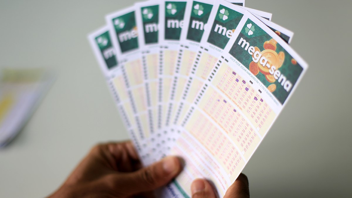 Mega Sena acumula e deve sortear R$ 42 milhões neste sábado (20)