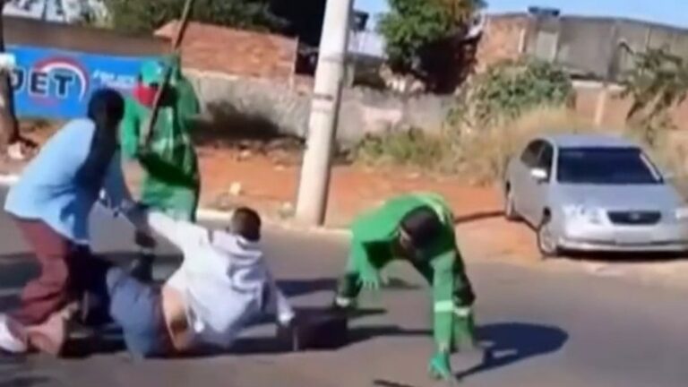 Morador briga com garis após caminhão bloquear condomínio