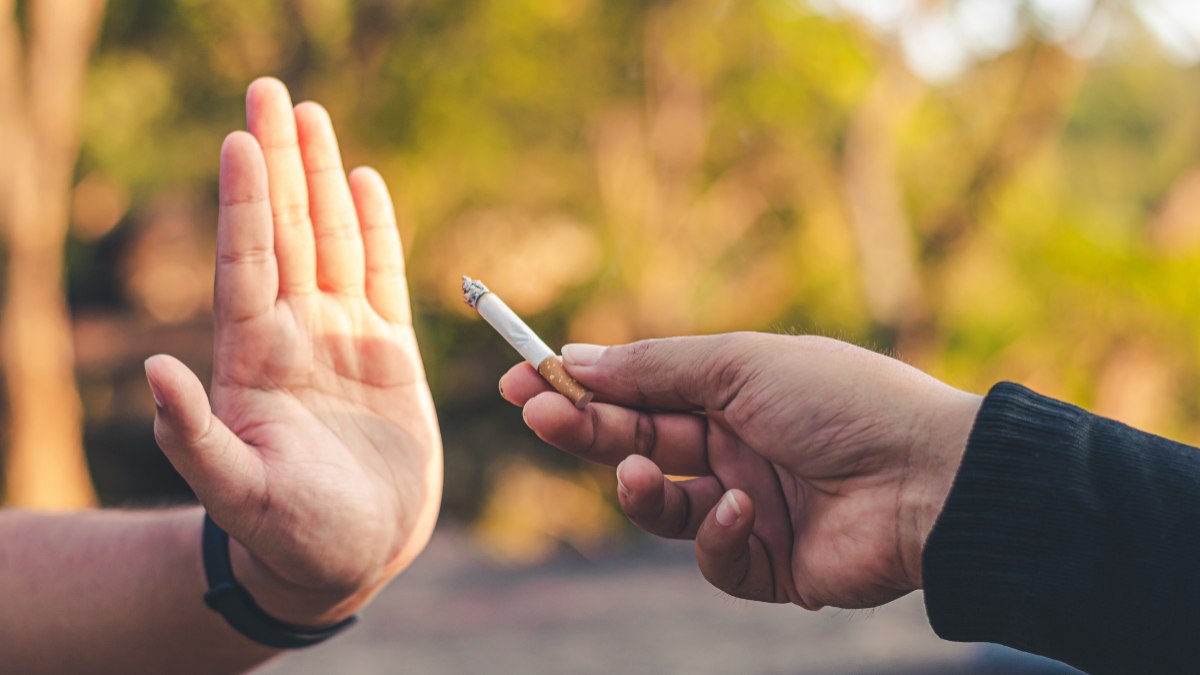 Tabagismo dobra o risco de AVC, alerta especialista