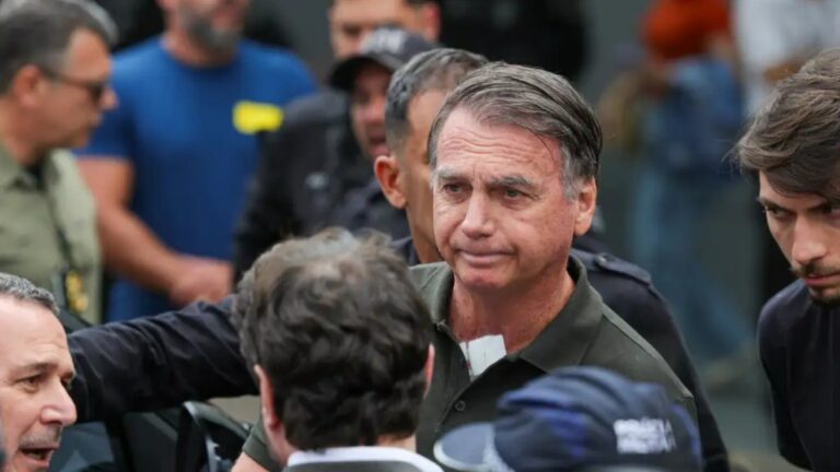 36 horas de soluço: médicos revelam estado de saúde de Bolsonaro