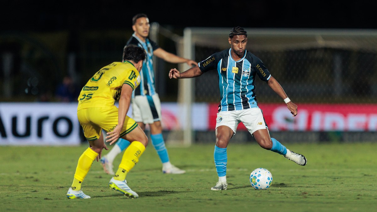 Artilheiro da Série B estreia com gol, e Mirassol derrota Grêmio