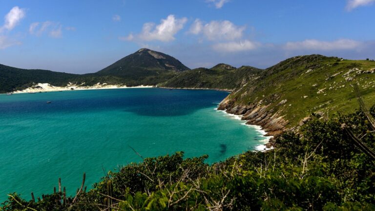 Brasil tem duas praias no ranking das 50 melhores do mundo