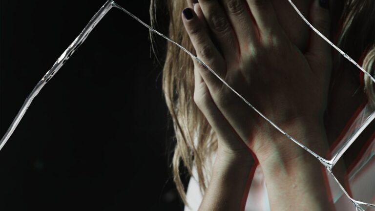 Mais de 50% das mulheres dizem ter sofrido violência de parceiros
