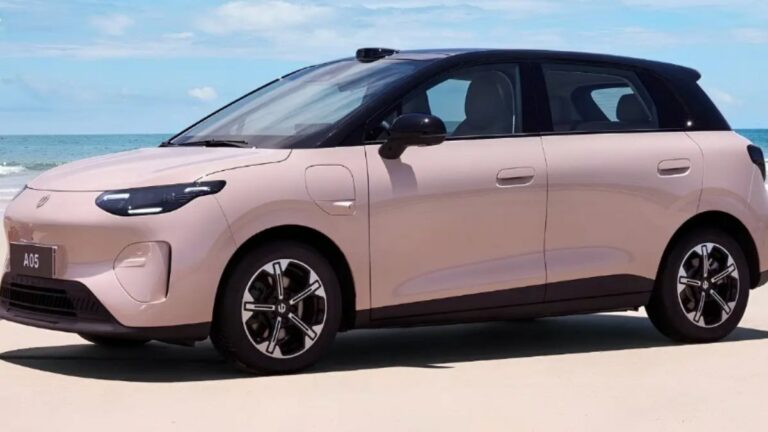 Leapmotor A05 foi flagrado em fase de testes no Brasil