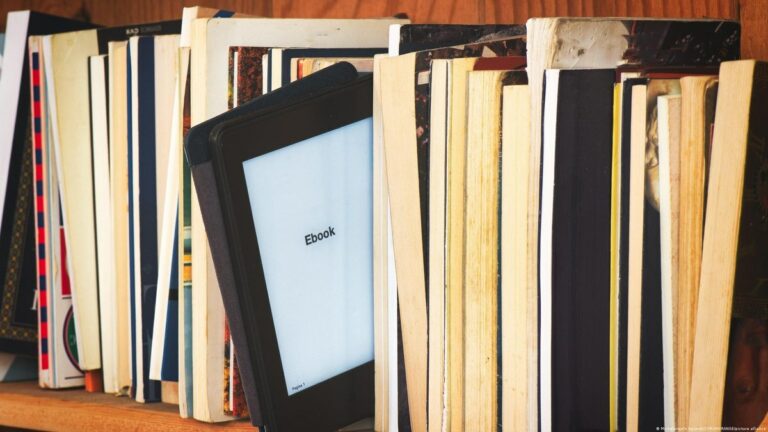 Livro digital ou impresso: o que é melhor para o planeta?