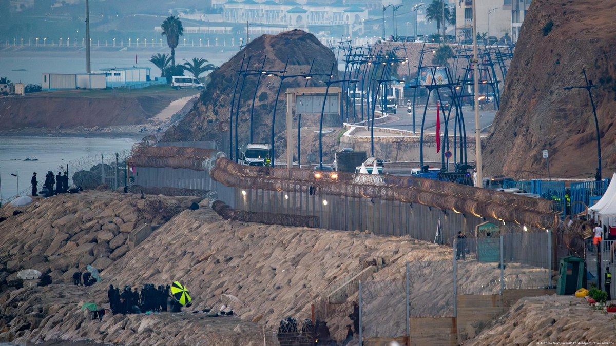 Marrocos detém mais de 100 migrantes rumo a Ceuta