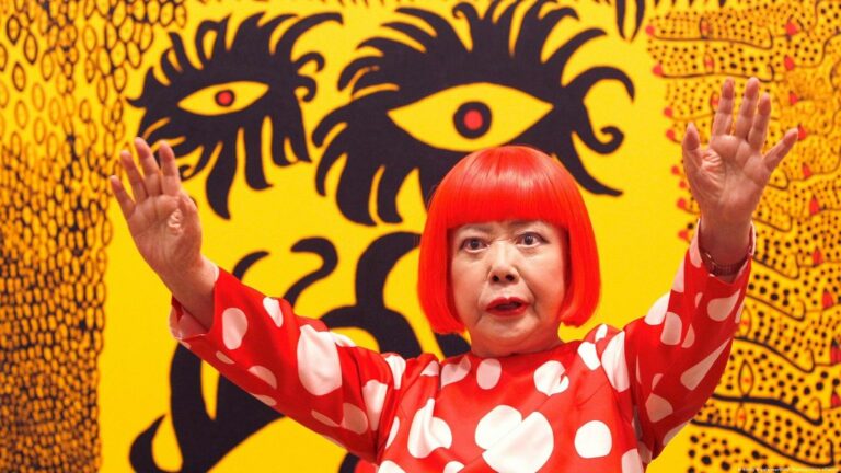 Morre Yayoi Kusama, a artista japonesa que pintou o infinito