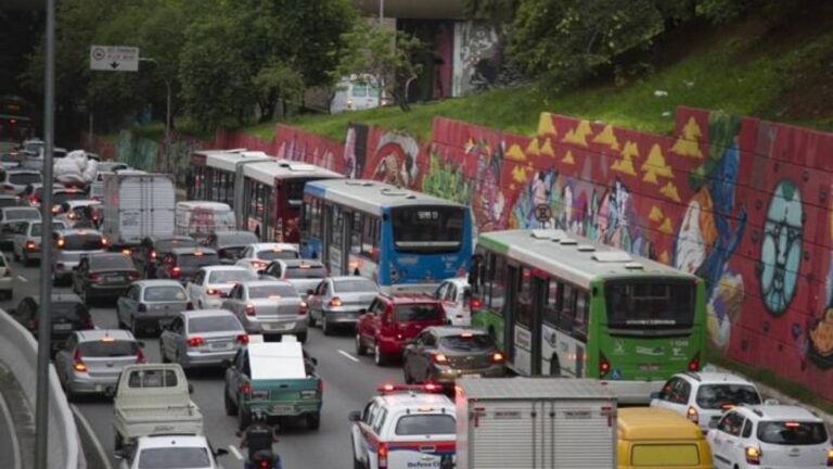 Rodízio de carros segue suspenso em São Paulo nesta quarta