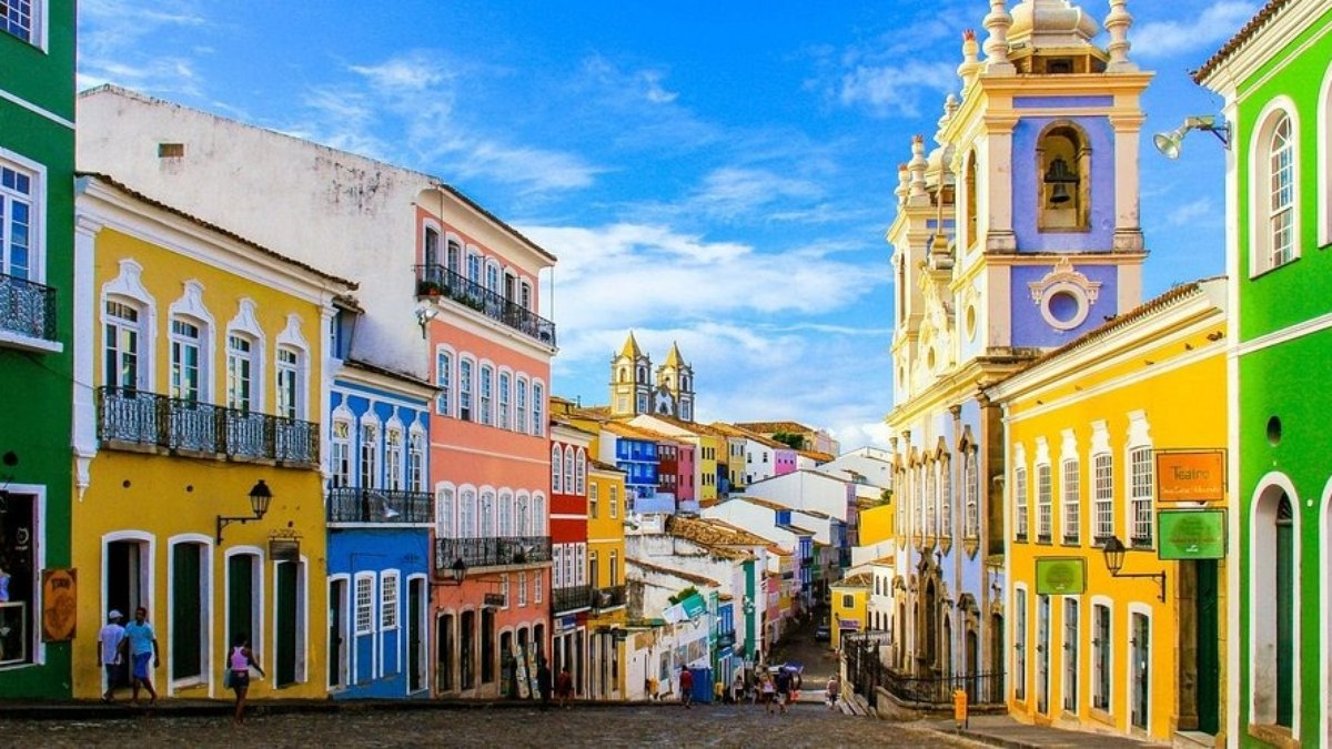 Salvador: patrimônio histórico, cultura e paisagens à beira mar