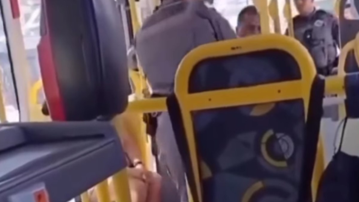 SP: motorista de ônibus é detido por PM após desentendimento