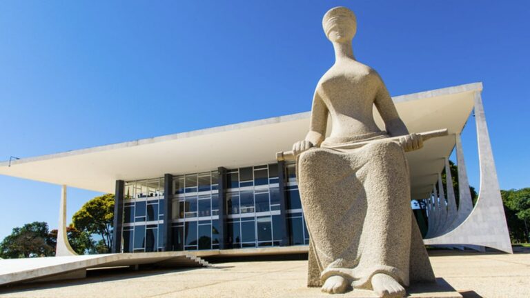 Entre proteger e legislar: o Tema 1.412 e os limites do Judiciário