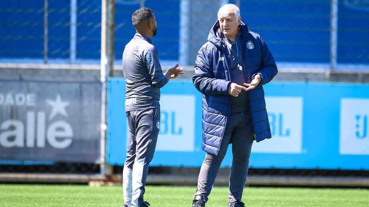 Felipão define Grêmio para jogo atrasado do Brasileiro; veja escalação