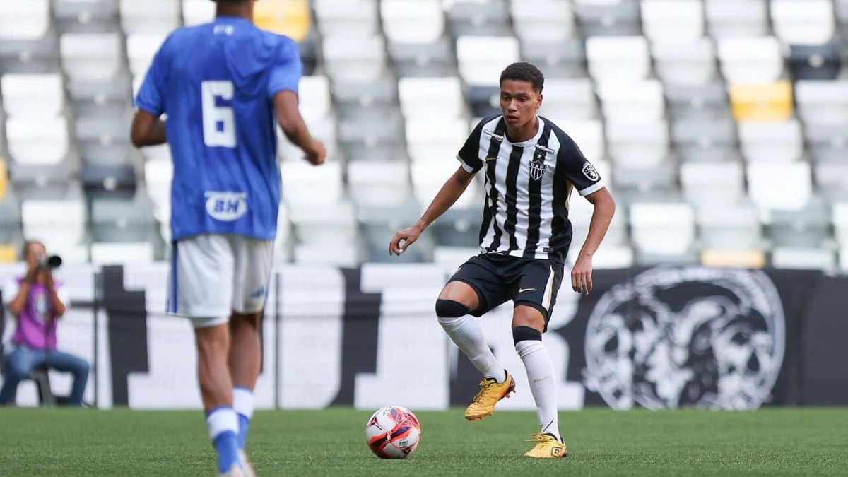 Atlético e Cruzeiro empatam no 1º jogo da semi do Brasileirão Sub 17
