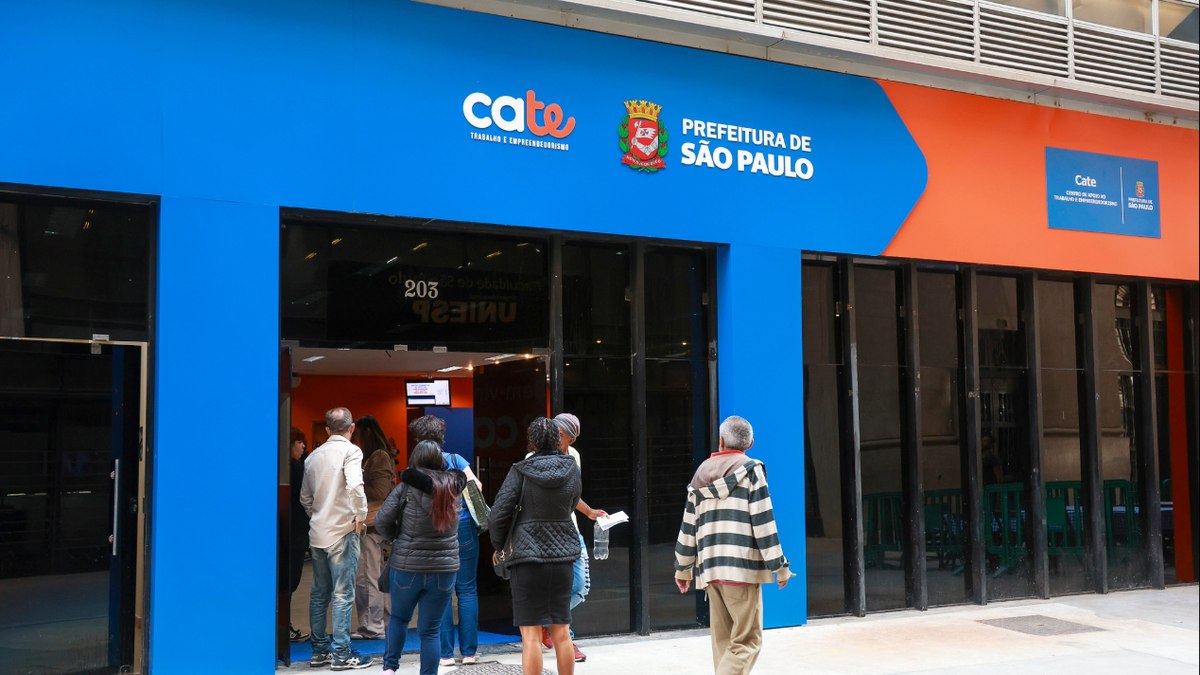 Cate abre 570 vagas para mulheres trabalharem em escolas públicas