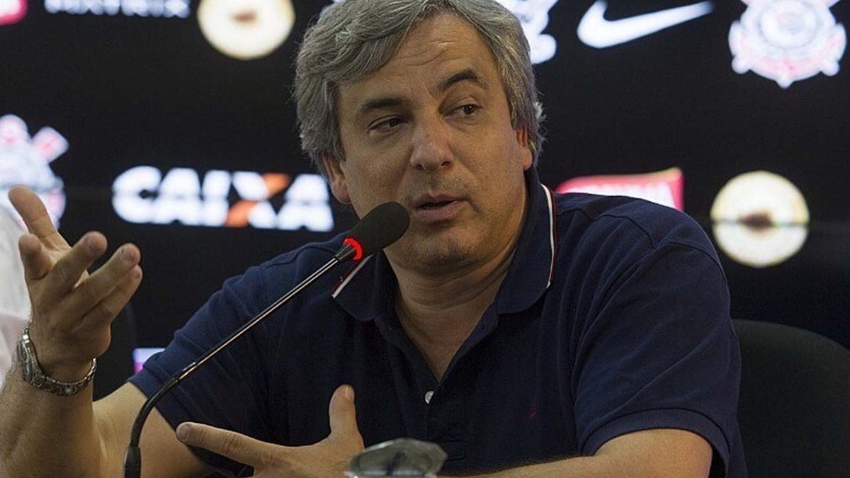 Eleição no Corinthians: Janikian fica fora de lista e ataca comissão